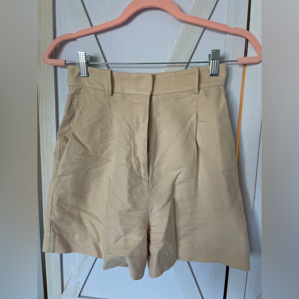 & Other Stories linen/cotton high waisted tan shorts